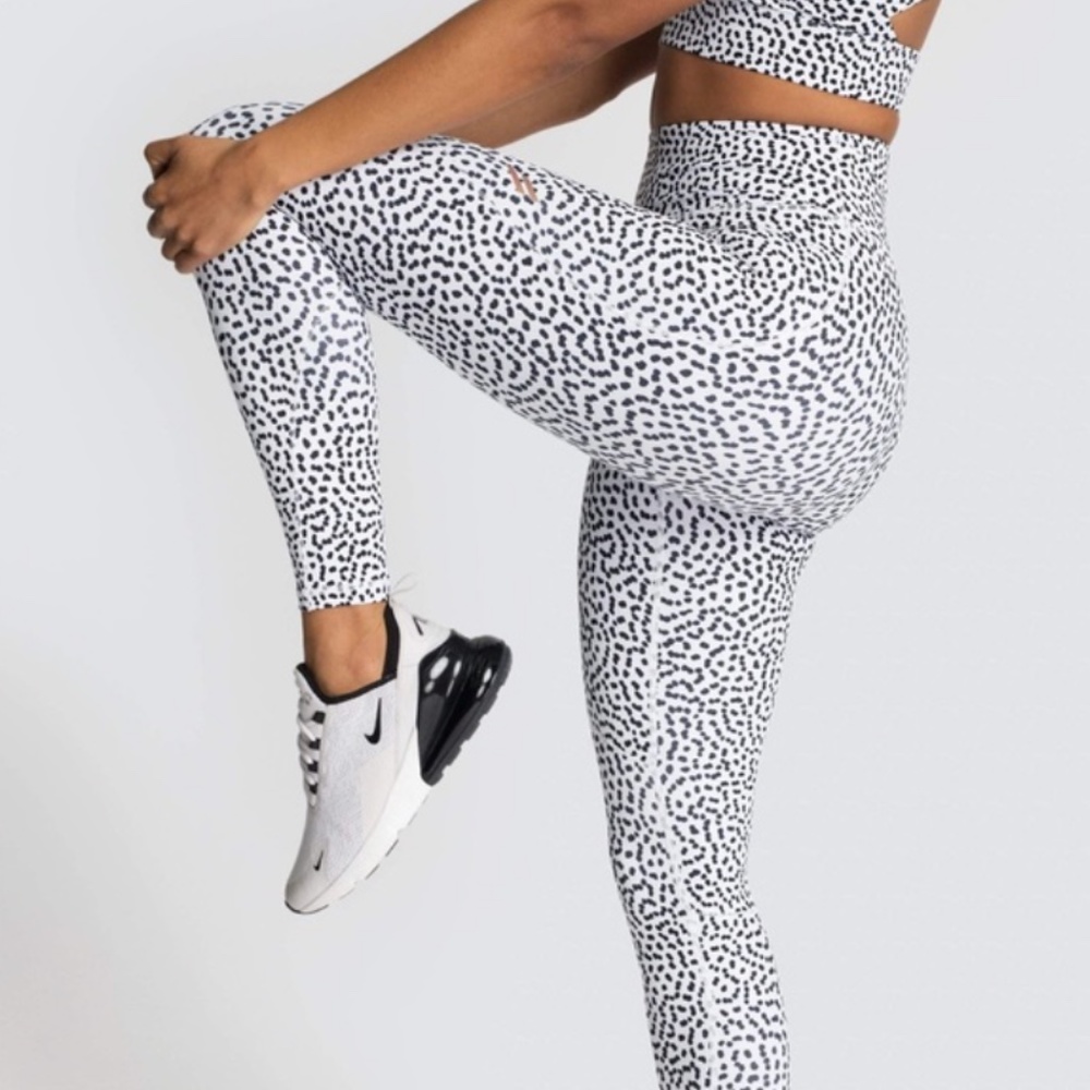 DOYOUEVEN Excel White Speckled High Waist Leggings